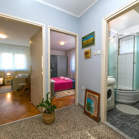 Aart Apartman *