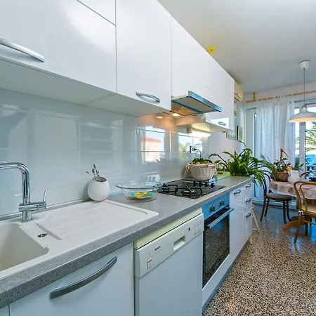 Aart Apartment