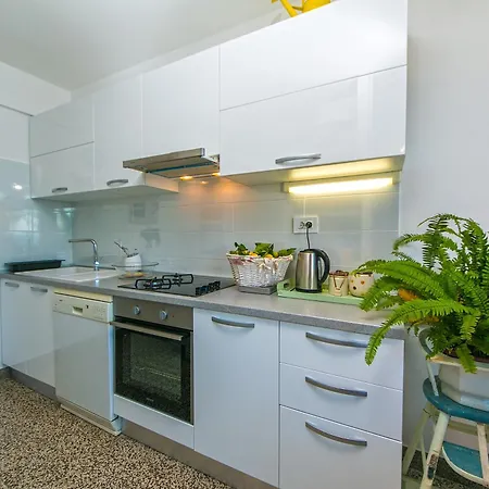 Apartment Aart