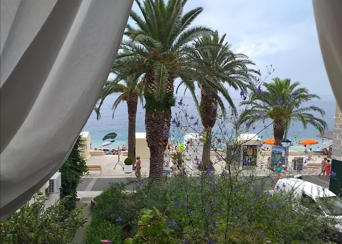 Aart * Podgora (Split-Dalmatia)