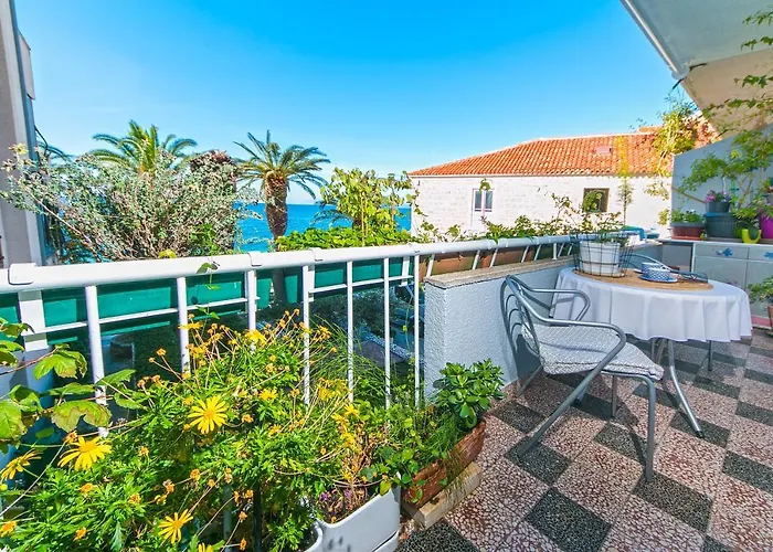 Aart * Podgora (Split-Dalmatia)